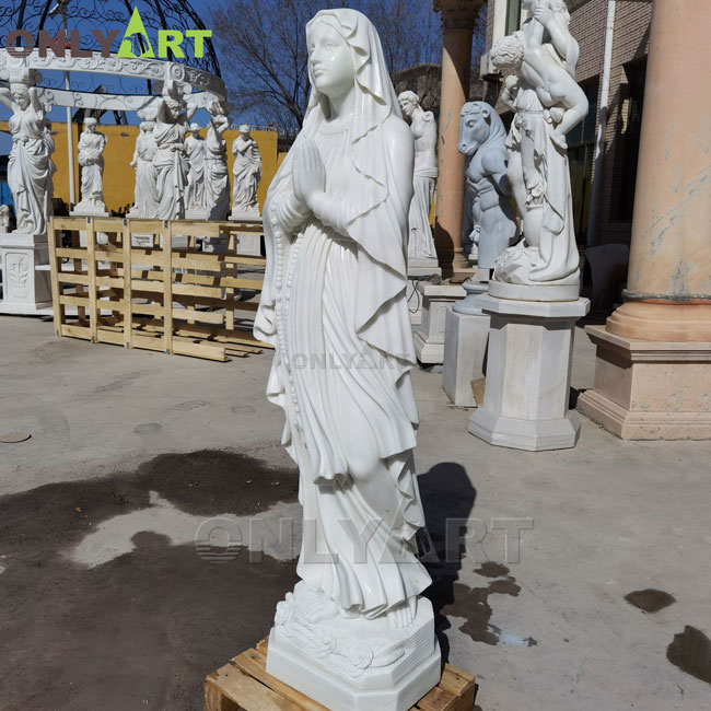 mary statue outdoor