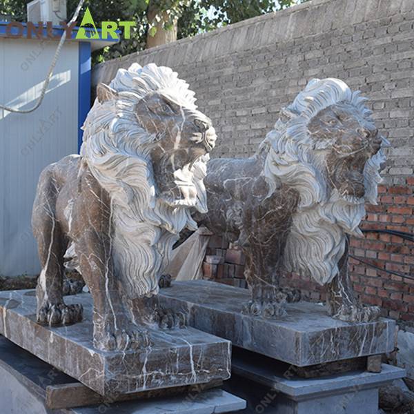 lion sculpture outdoor