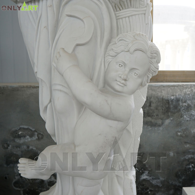 mother and baby statue