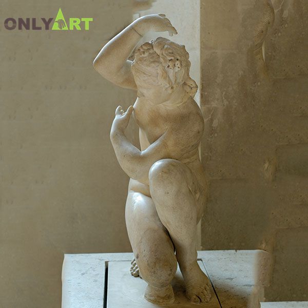 Crouching Aphrodite Louvre