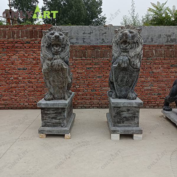 Large natural sitting lion statue for garden decoration