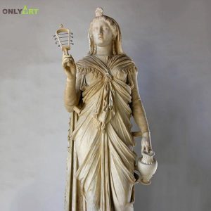 goddess isis statue