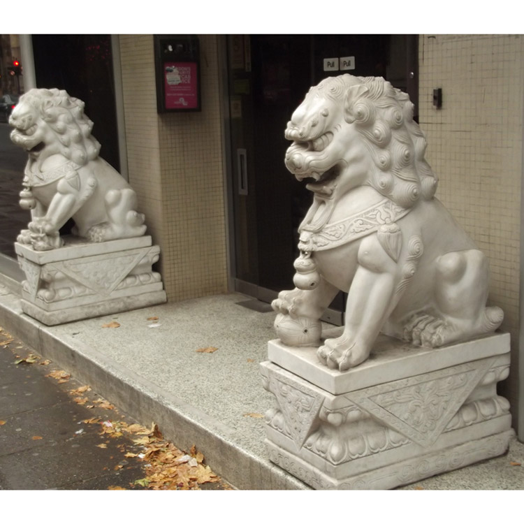 concrete lion garden ornaments,sitting lion garden statue,outdoor stone lion statue,outdoor entry lion statues
