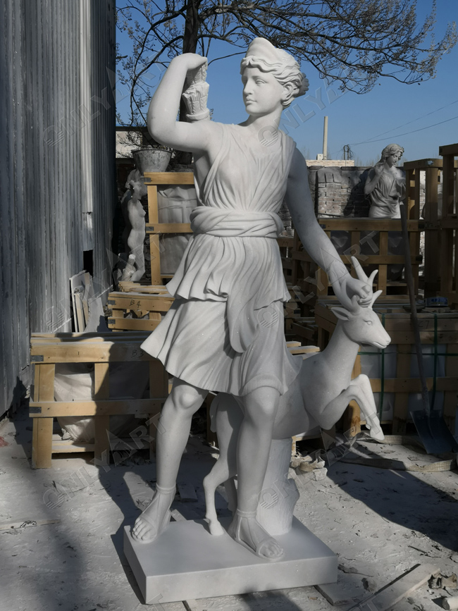roman goddess diana statue