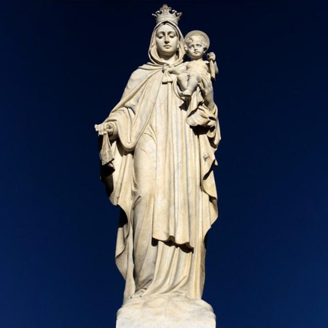Virgin Mary and Praying Children statue,Marble statue virgin mary and baby jesus for sale,marble mary holding child jesus statues,white marble Virgin mary sculpture with child jesus