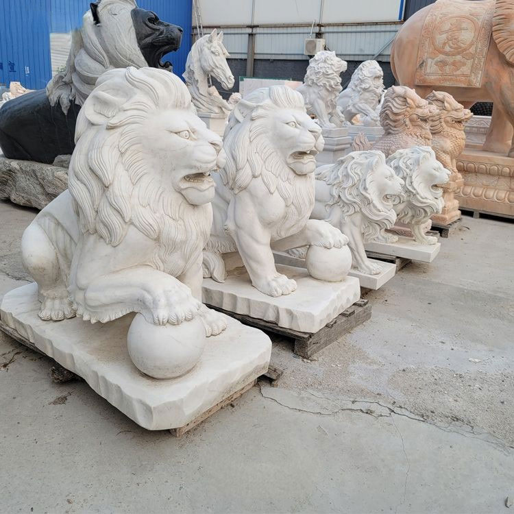 marble lion sculpture stepping on the ball,Large outdoor marble lion animal statue,Western Style Lion Sculpture,High Density Garden Lion Statues,Decor marble lion statue with a ball